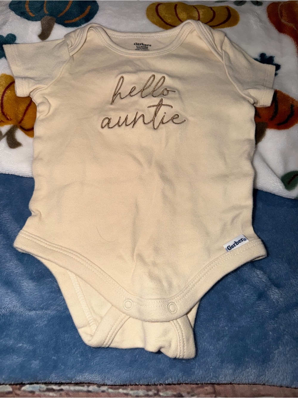 Gerber Cream "Hello Auntie" Baby One-Piece Bodysuit